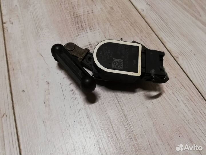 Датчик передний левый клиренса BMW F01, F02, F10