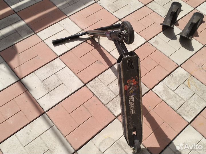 Трюковой самокат tech team comrade