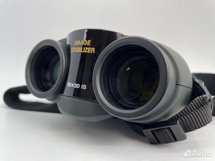 Бинокль Canon 10x30 IS