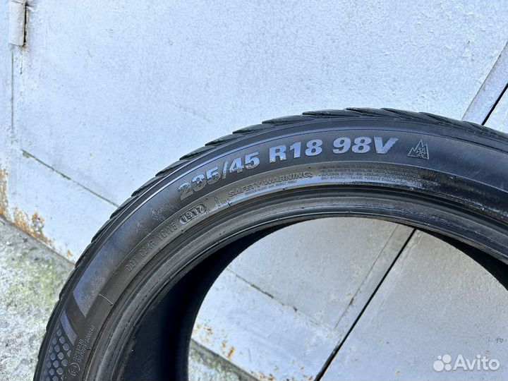 Kumho WinterCraft WP71 235/45 R18 98V