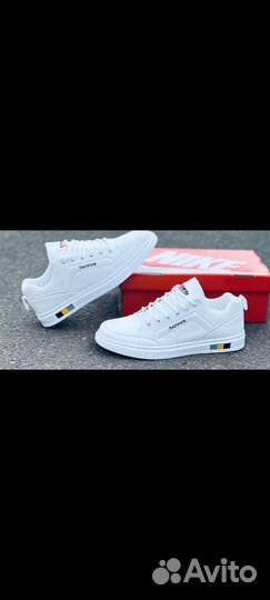 Кроссовки мужские 41 размер новые