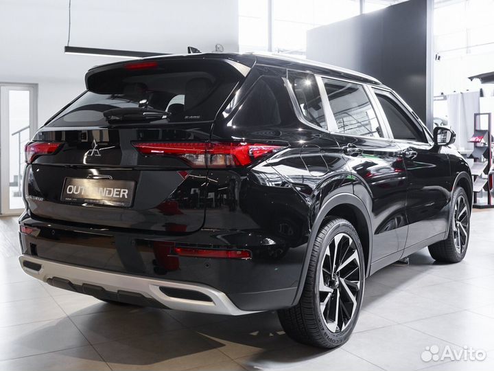 Mitsubishi Outlander 1.5 CVT, 2023