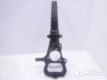 Кулак передний левый