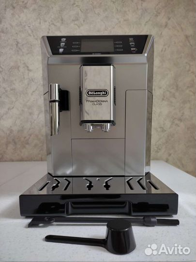 Кофемашина de'longhi class ecam550.85.ms