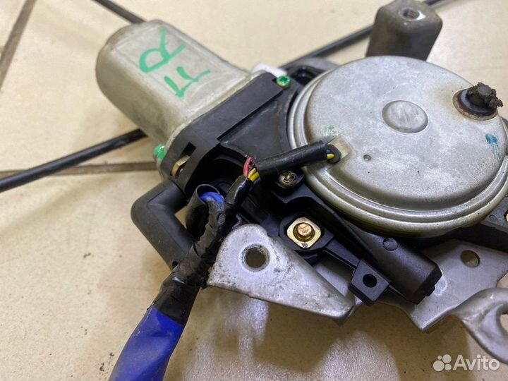 Стеклоподъемник б/у передний правый Infiniti Fx35