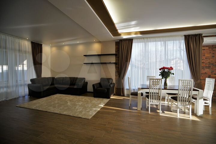 Дом 210 м² на участке 5 сот.