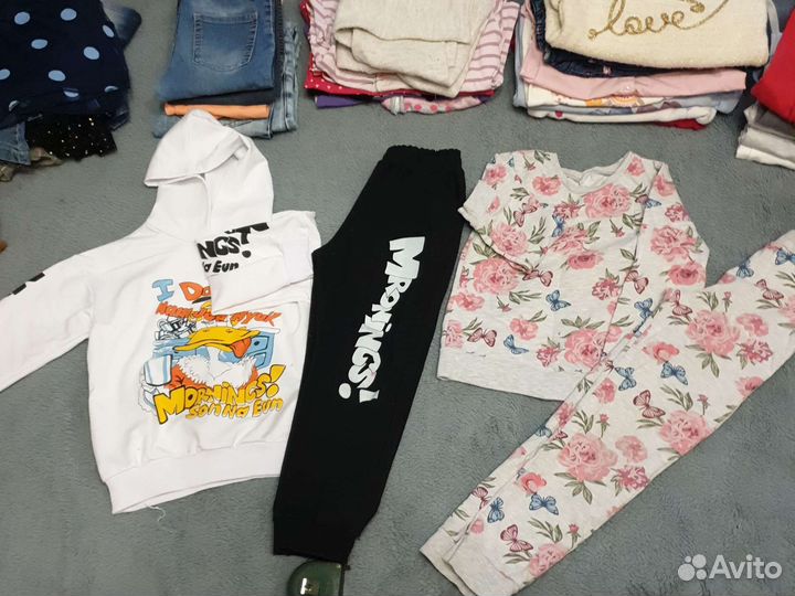Кофты, джинсы, костюмы, юбки на девочку 5-7лет