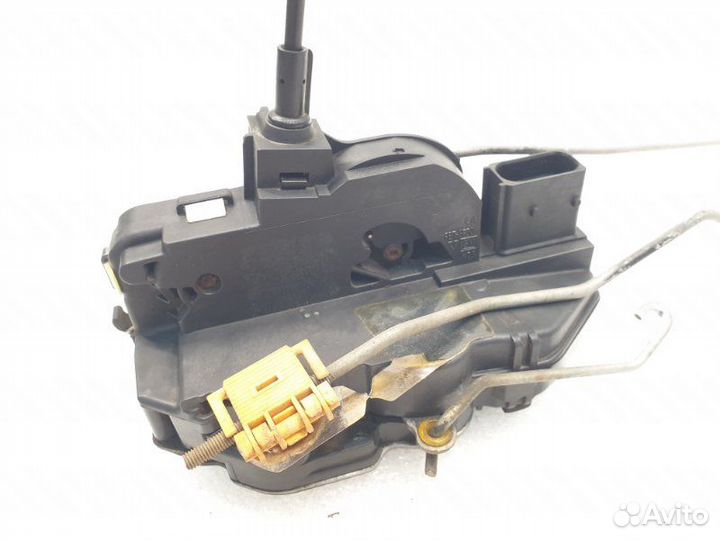 Замок двери передний левый Chevrolet Cruze 1.6