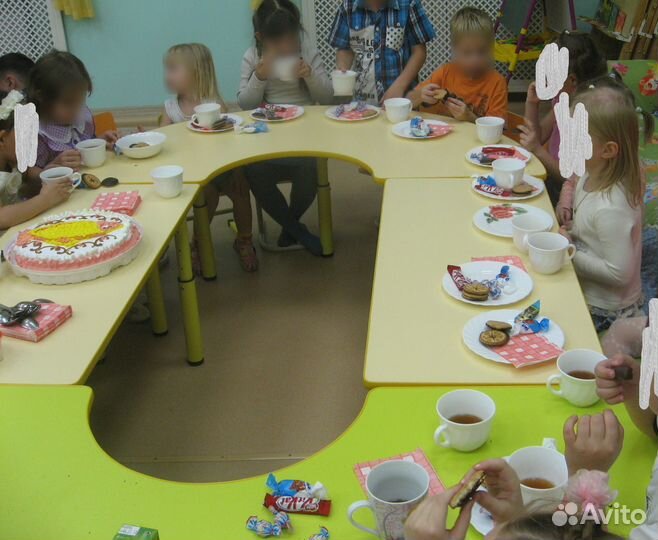 Комплект регулируемых детских столиков 4 шт