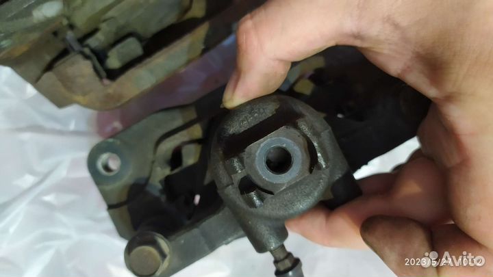 Subaru forester sf5 задние суппорта + диски