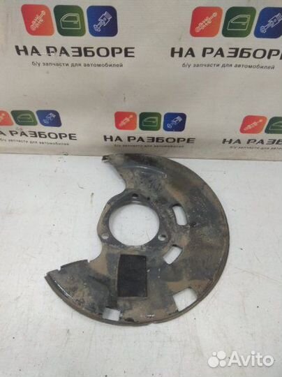 Пыльник тормозного диска передний правый Opel