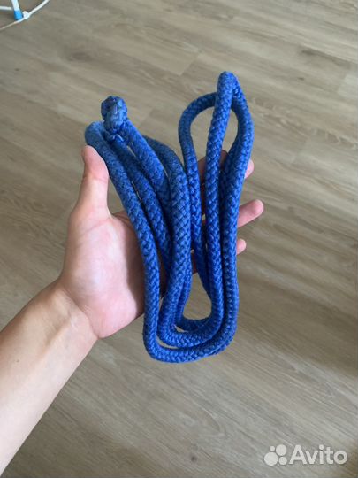 Гимнастическая скакалка