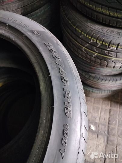 Pirelli P Zero 255/45 R19 100Y