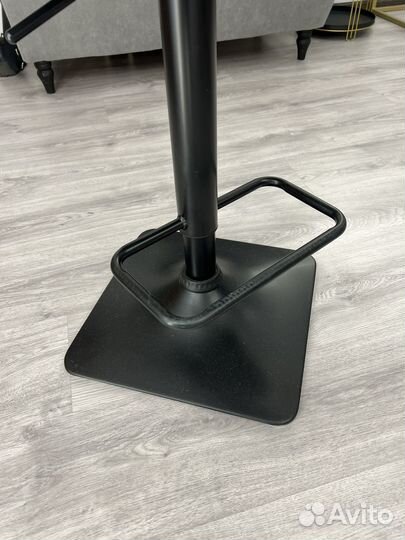 Барный стул