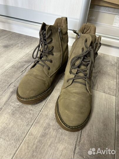 Зимние ботинки женские