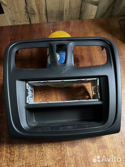 Панель радиоприемника renault logan 2