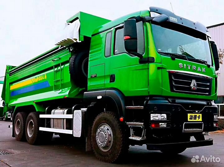 Водитель самосвала