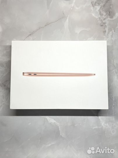 Ноутбук Macbook Air 13 m1 (Новый, 11 циклов)