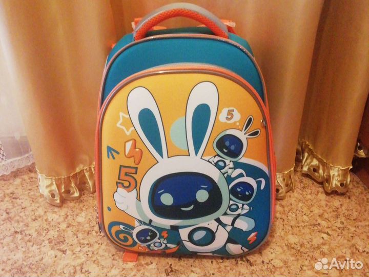 Школьный рюкзак