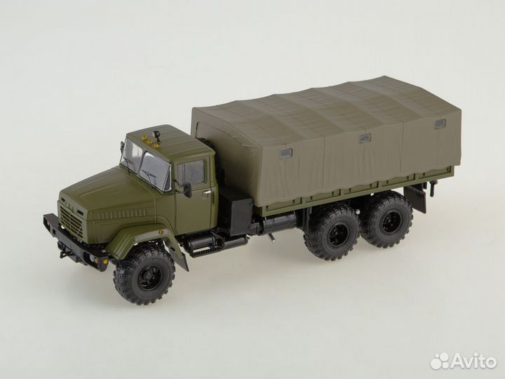 Коллекционная модель автомобиля краз-260