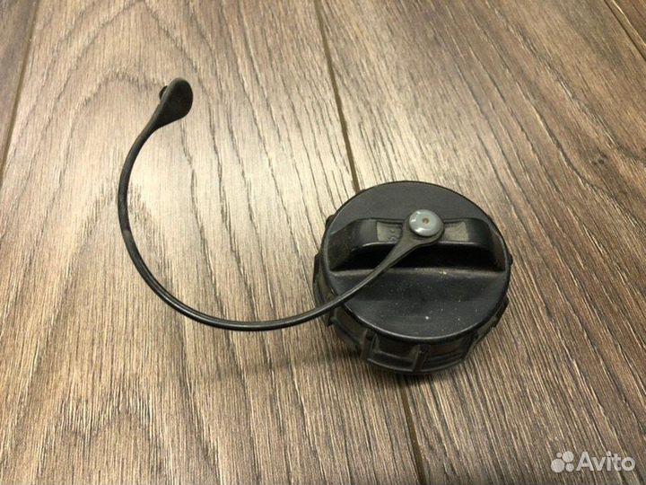 Крышка бензобака Mitsubishi Lancer 9 универсал 1.6