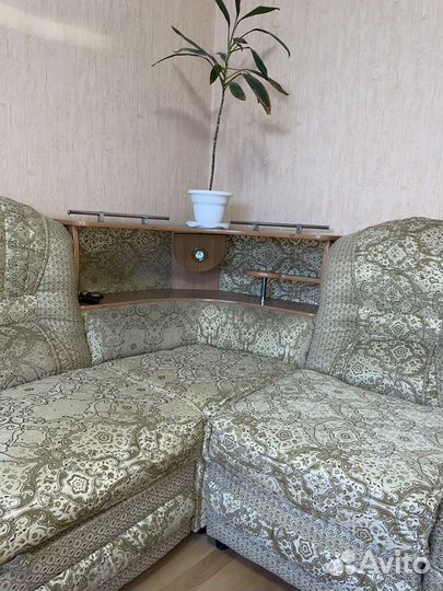 Угловой диван