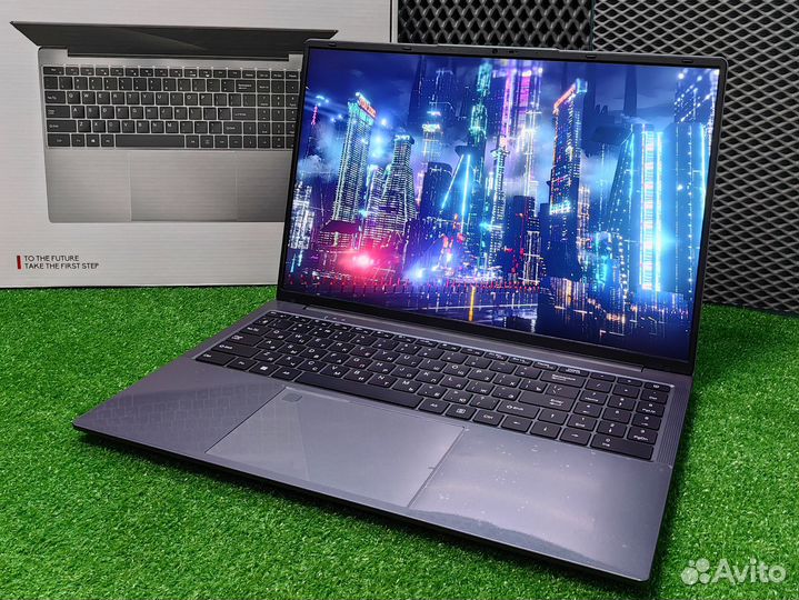 Новый ноутбук 2024 года на гарантии