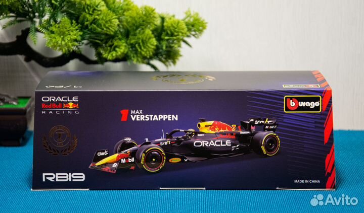 Модель формула 1 Red Bull Racing Rb19 2023, 1:24