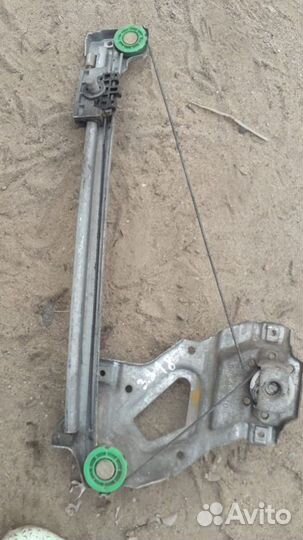 Стеклоподъемник задний правый левый Audi 80