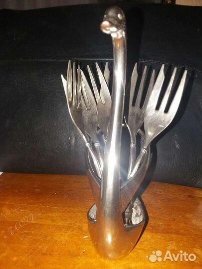 Подарочный набор вилок с подставкой -Лебедь