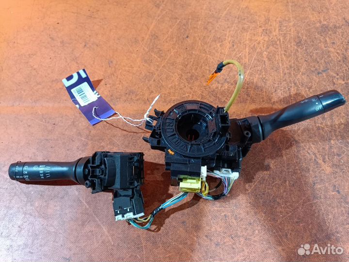 Блок подрулевых переключателей Toyota Vitz SCP90