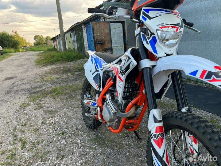 Кроссовый мотоцикл