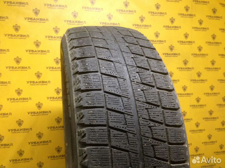 Bridgestone Blizzak Revo2 215/60 R17 96Q