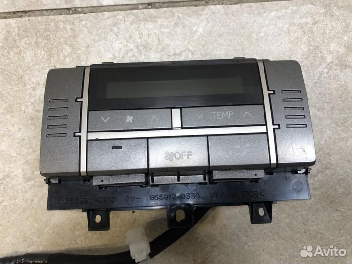 Блок управления климатической установкой Lexus GX4