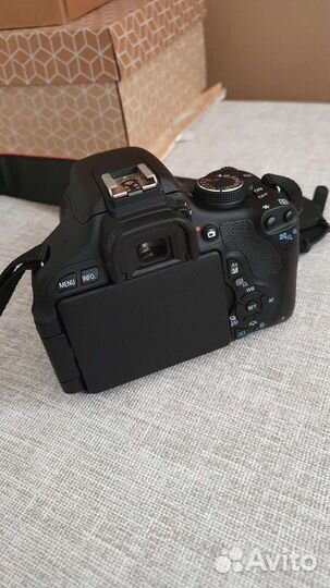 Зеркальный фотоаппарат canon 600d