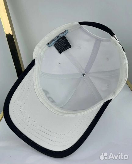 Кепка prada