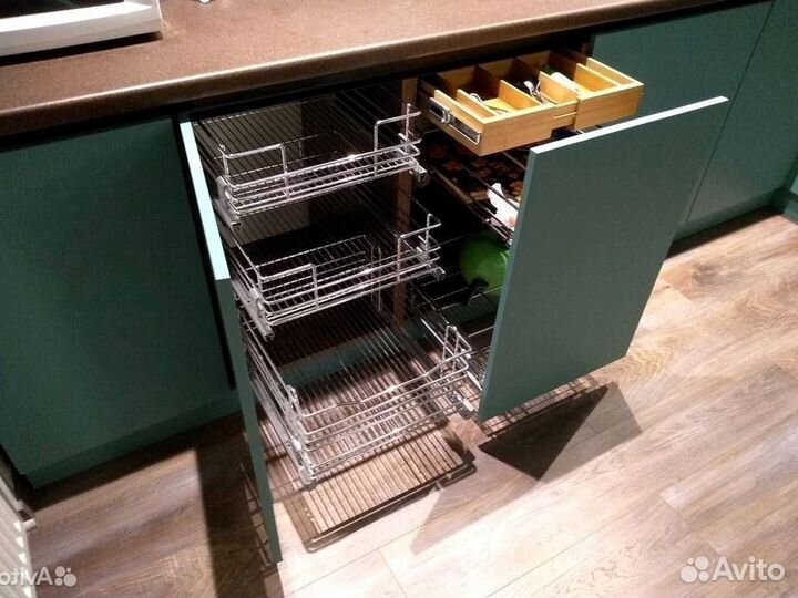 Угловая кухня. Кухонный гарнитур на заказ