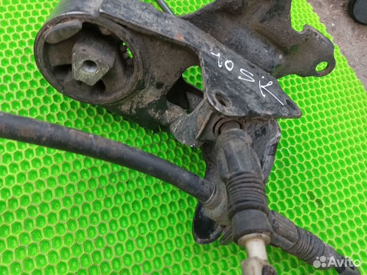 Подушка крепления кпп Chrysler Voyager 3 1998