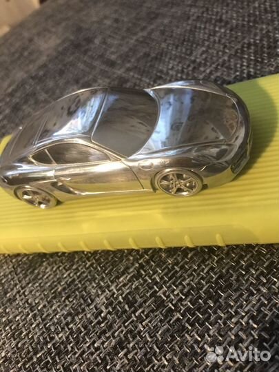 Porsche Caymanк S 2013 model limited