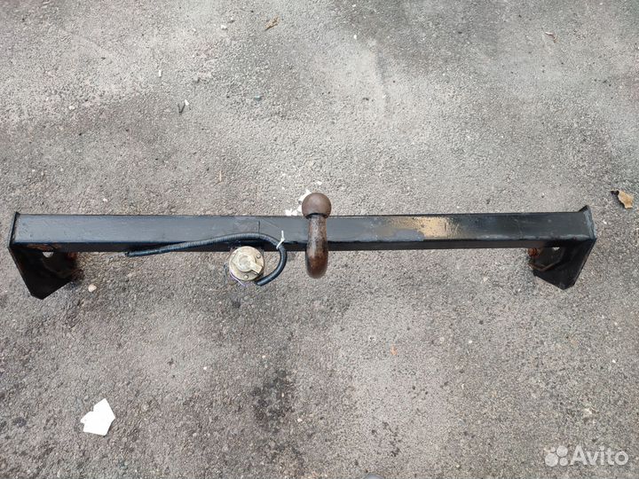 Фаркоп на ниву 21214 б/у.заводской