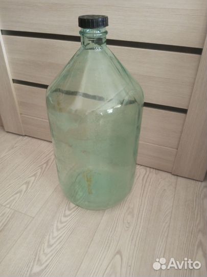 Бутыли 10 и 20 л. (с крышками)