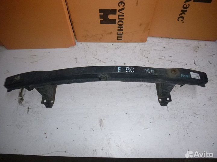 Усилитель переднего бампера BMW E90/E91 2005