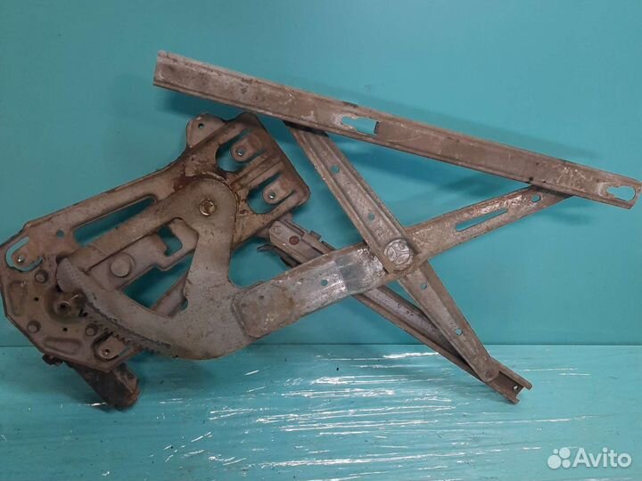 Стеклоподъемник задний левый chrysler cirrus