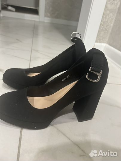 Туфли на каблуке