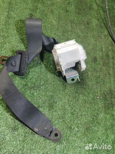 Ремень безопасности задний правый Mitsubishi