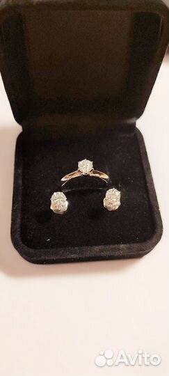 Золотые серьги с муассанитами