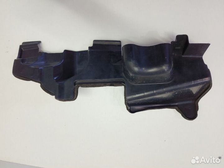 Дефлектор радиатора передний правый Toyota Camry