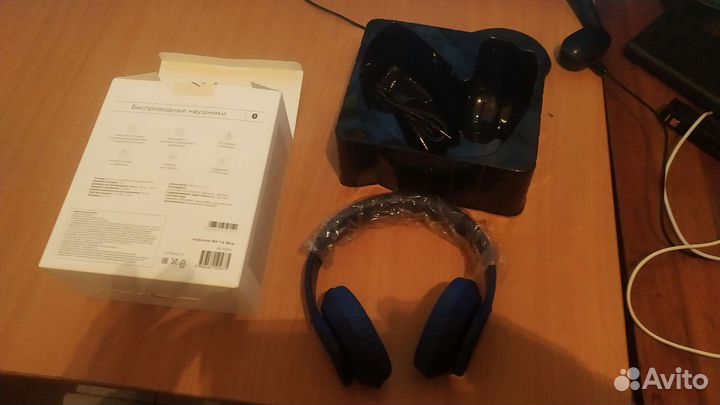 Беспроводные наушники новые