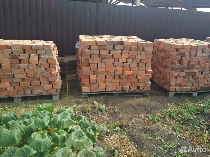 Кирпич красный