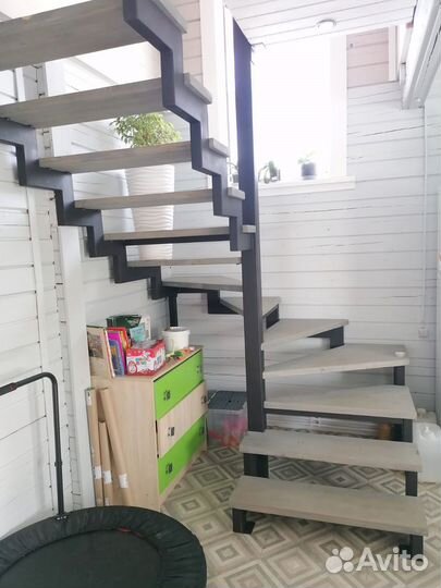 Лестница из металла
